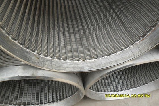 감싸인 모래 통제 우물 스크린 AISI 304 쐐기 철사 여과기 114mm 168mm 직경